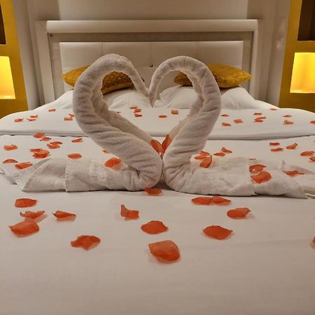ליון Spa Celyna Appartement Avec Jacuzzi Privatif מראה חיצוני תמונה