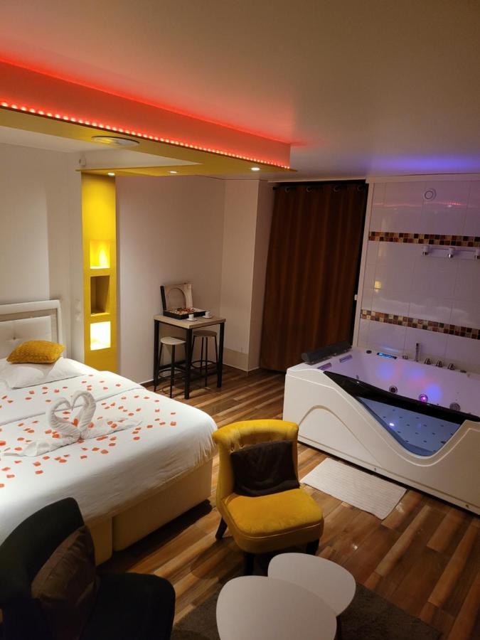 ליון Spa Celyna Appartement Avec Jacuzzi Privatif מראה חיצוני תמונה