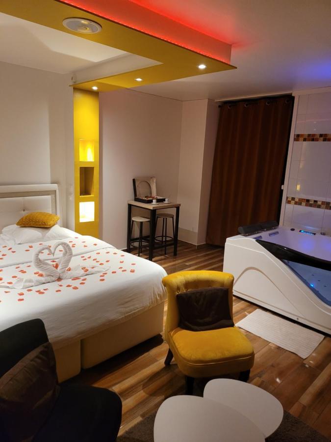 ליון Spa Celyna Appartement Avec Jacuzzi Privatif מראה חיצוני תמונה